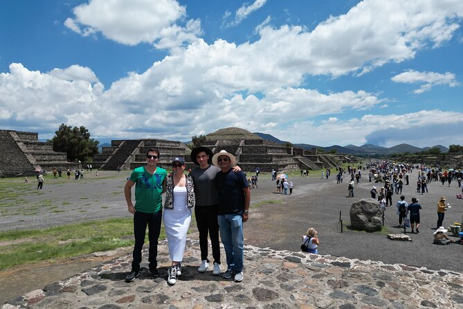 Tour to Teotihuacan with visit to ancient caves and CDMX transportation - Two hours inside the Teotihuacan archaeological zone