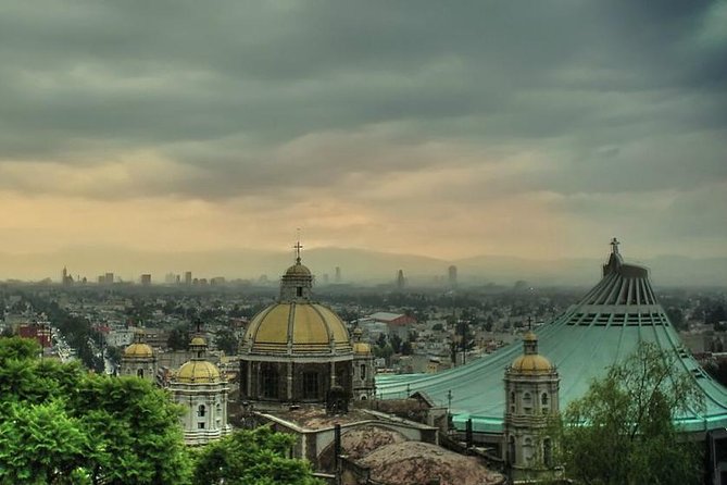 Tour to the Pyramids of Teotihuacán and Basilica of Guadalupe - Transport, pickup, and the eight-hour promise