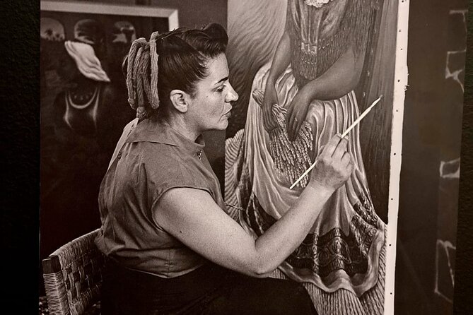 Tour Women Muralists : Strokes that resist Mexico City - Palacio de Bellas Artes and Rina Lazo’s place in the story