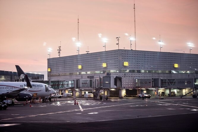Transfer & assistance one-way from/to Mexico City Airport/hotel - Hotel pickup for an early flight