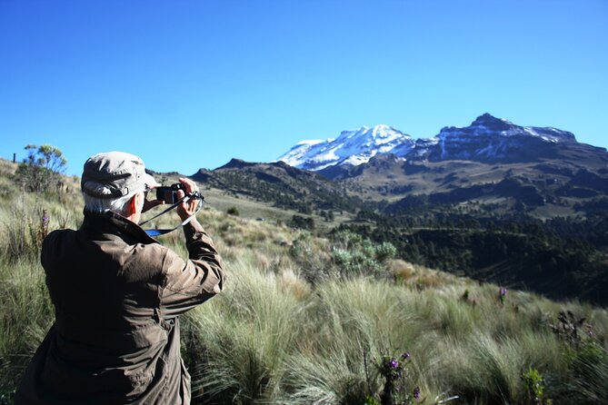 Trekking Through The Volcanoes - Cerro Altzomoni and the view toward Popocatépetl
