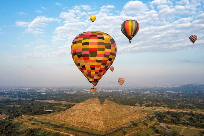 Unforgettable Balloon Flight + Tour of Teotihuacan - Breakfast inside a natural cave near San Martín