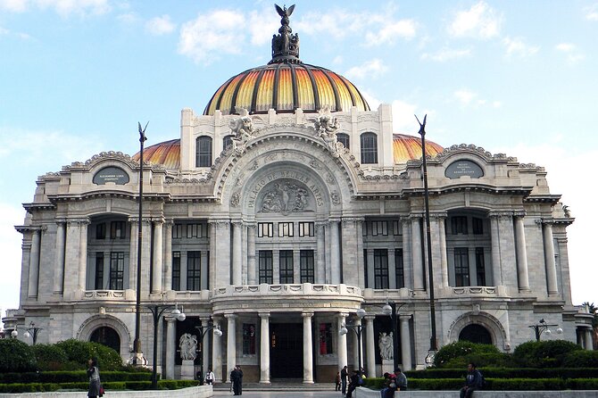 Walking Tour of the Historic Center in Mexico City - House of Tiles: a short stop with plenty to see
