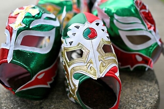 Wrestling + Tacos and Mezcal the best Experience - Who will enjoy this evening most?