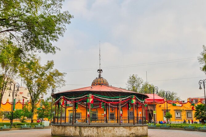 Xochimilco, Casa de Frida Kahlo, Coyoacán and UNAM - UNAM and Mexico’s public art