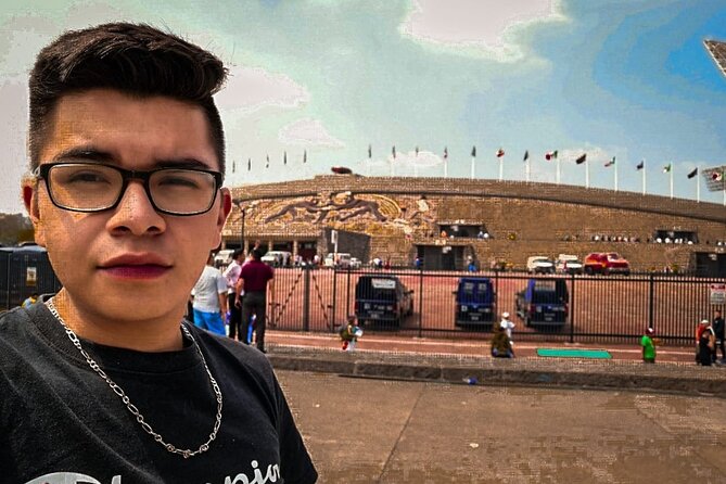 Xochimilco, Coyoacan and more tours - Estadio Azteca from the outside