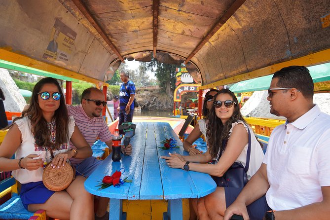 Xochimilco & Coyoacan with Frida Kahlo Private Tour - Coyoacán: begin with history, coffee, and wandering
