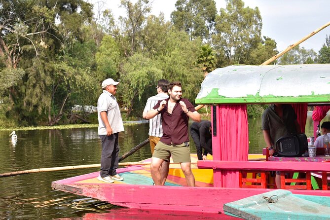 Xochimilco International boat party with open bar and tacos - Meeting the hosts at Canoas el Chango San Jerónimo
