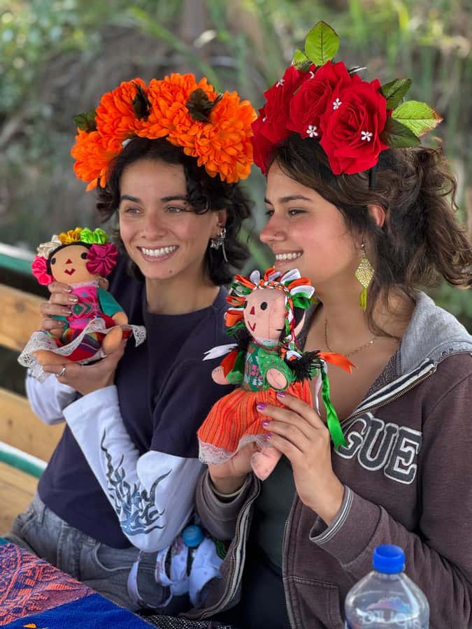 Xochimilco: Island of the Dolls Tour Games and Drinks - Who should choose this experience?