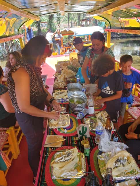Xochimilco: Market, Food and Nature ¡All included! Tour - A calm start at Dalia Restaurant