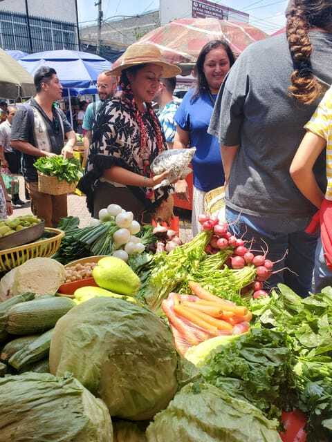 Xochimilco: Market, Food and Nature ¡All included! Tour - Cooking lunch on a colorful trajinera