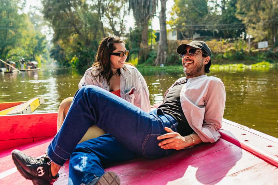 Xochimilco: traditional boat tour, culture, and fun. - Games, slang, and music on the canal